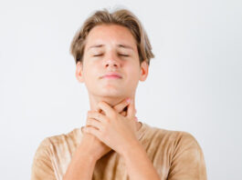 Torokkaparásra, szájszárazságra ébred? Lehet, hogy a horkolás az oka Torokkaparásra, szájszárazságra ébred? Lehet, hogy a horkolás az oka